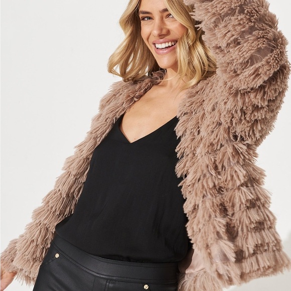 American Threads Shaggy Coat Jacket Sand Brown Tan Neutral Fuzzy Fur Size Medium - Picture 3 of 14